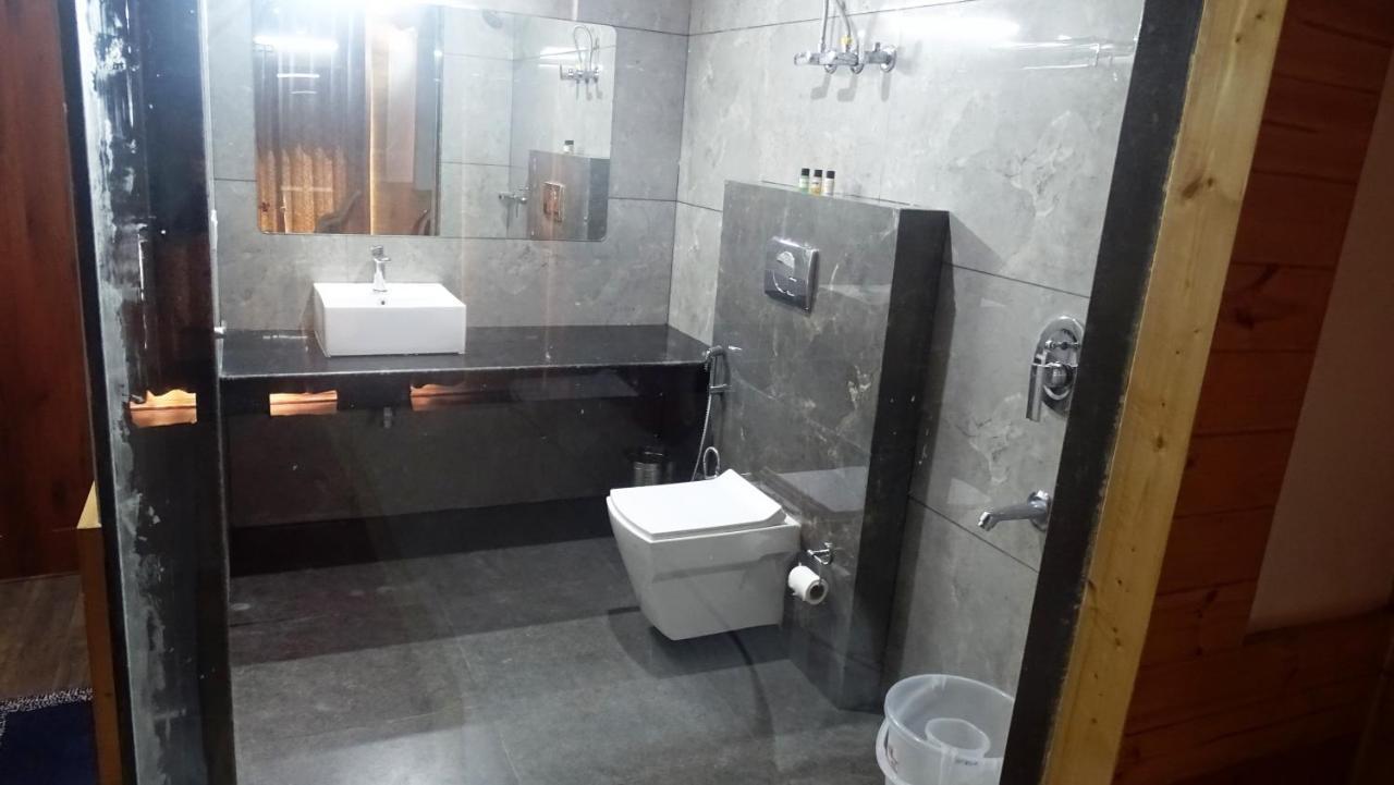 Humble Holiday Inn Kufri Simla 外观 照片